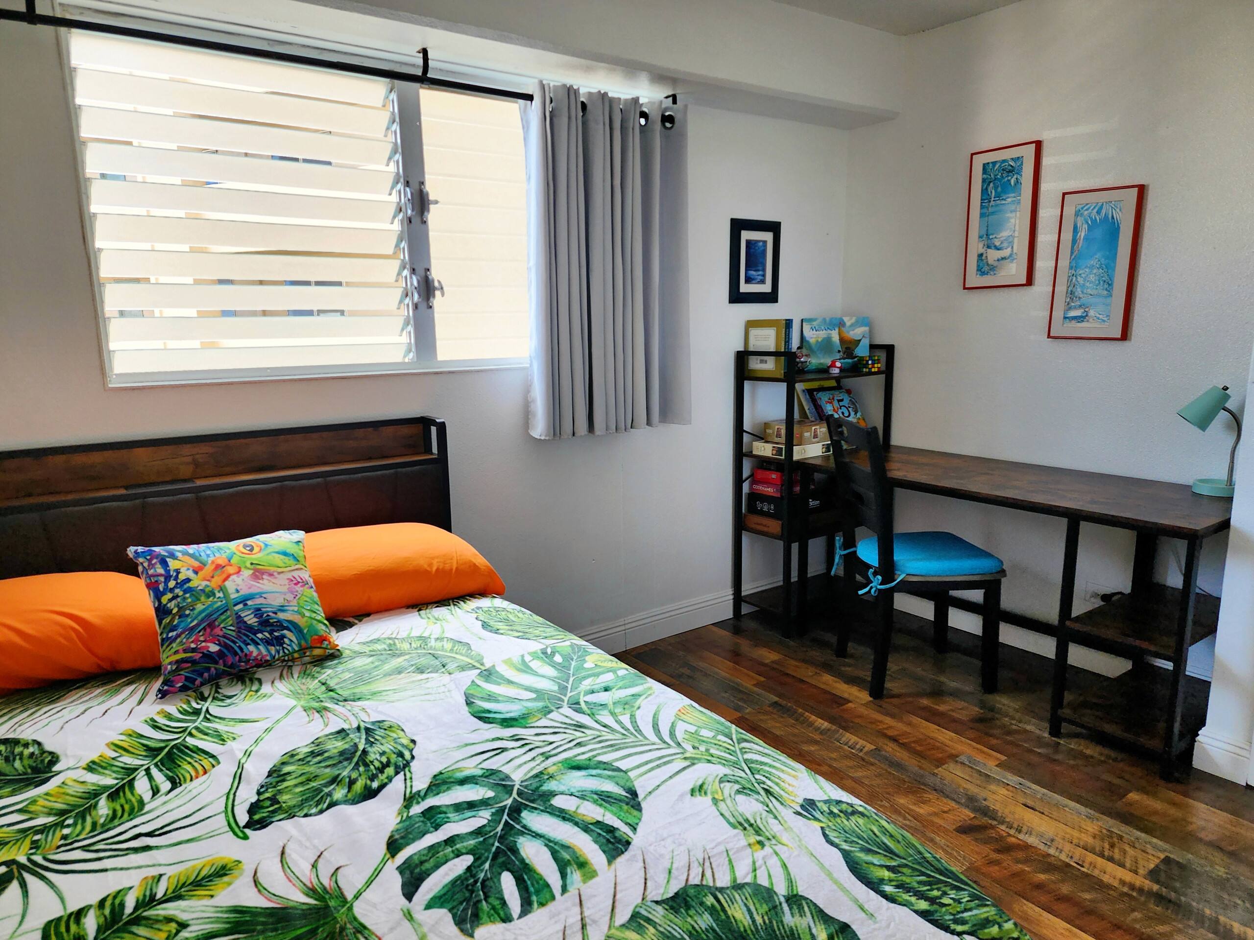 Scenic 2 BR Oasis w/Free Parking - Image 18