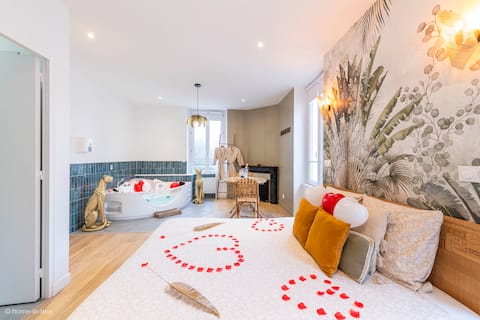 Savane Suite with Jacuzzi 15 min to Disney