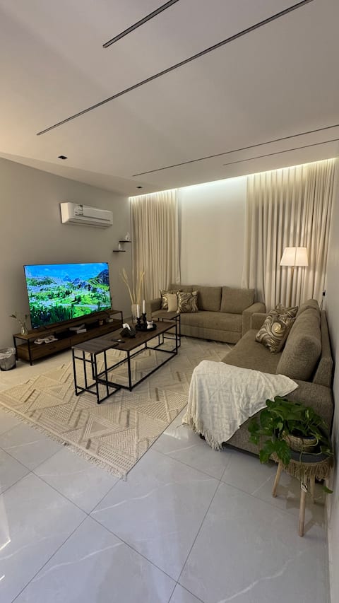 Al Maali Residence 2
Privacy, luxury, and self check-in