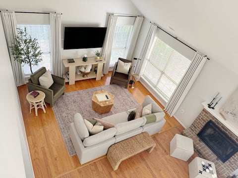Popular Airbnb listing: Charming Cottage Family & Dogs near Beach & City! in Wilmington Island