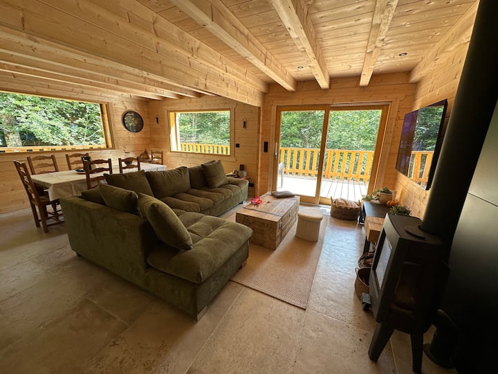 Chalet - 15 Per. Dans La Foret Netflix Et Canal+ - Saint-Sauveur-Camprieu