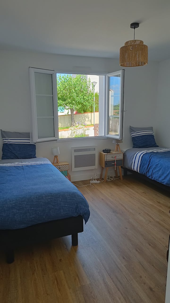 ห้องนอน 2 จัดเป็น 2 เตียง