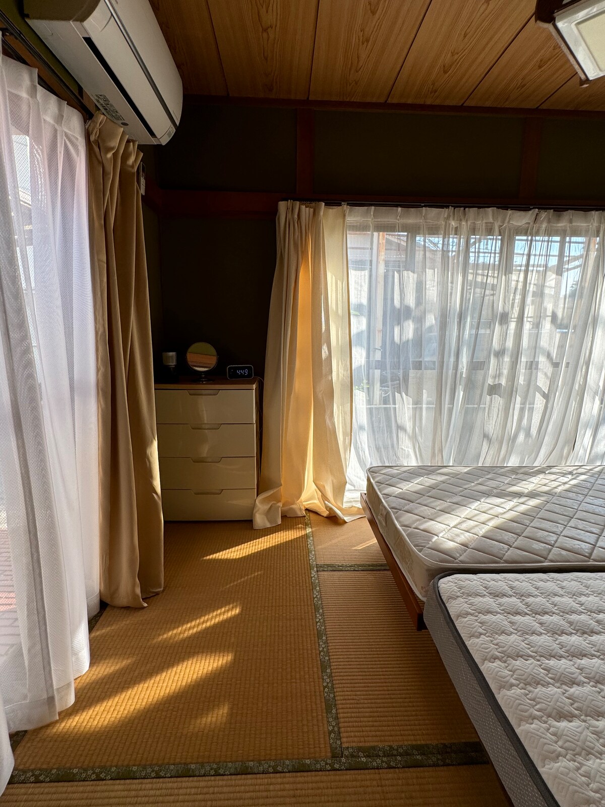 غرفة النوم 1