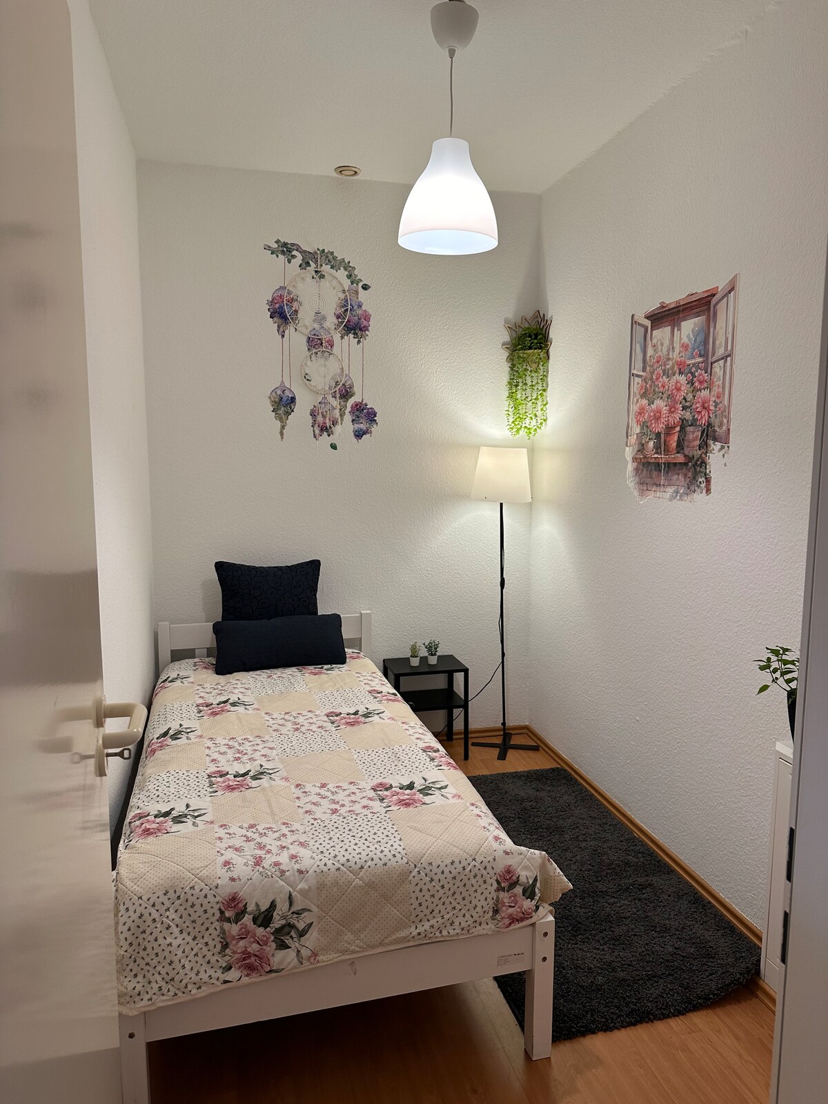 Small, Cozy Room in Licterfelde Ost Flats for Rent in Berlin, Berlin, Germany Airbnb