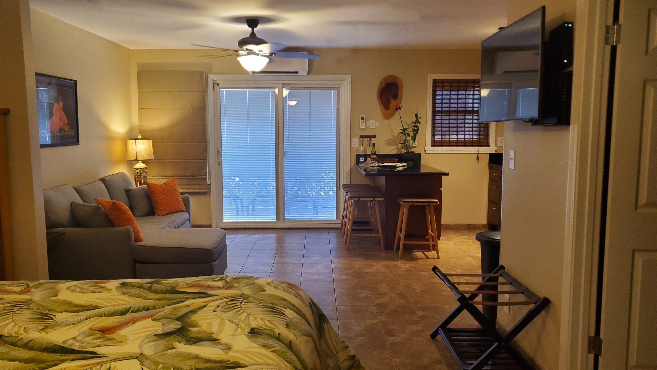 Condo in Kailua-Kona · ★4.94 · Studio · 2 beds · 1 private bath - Image 1