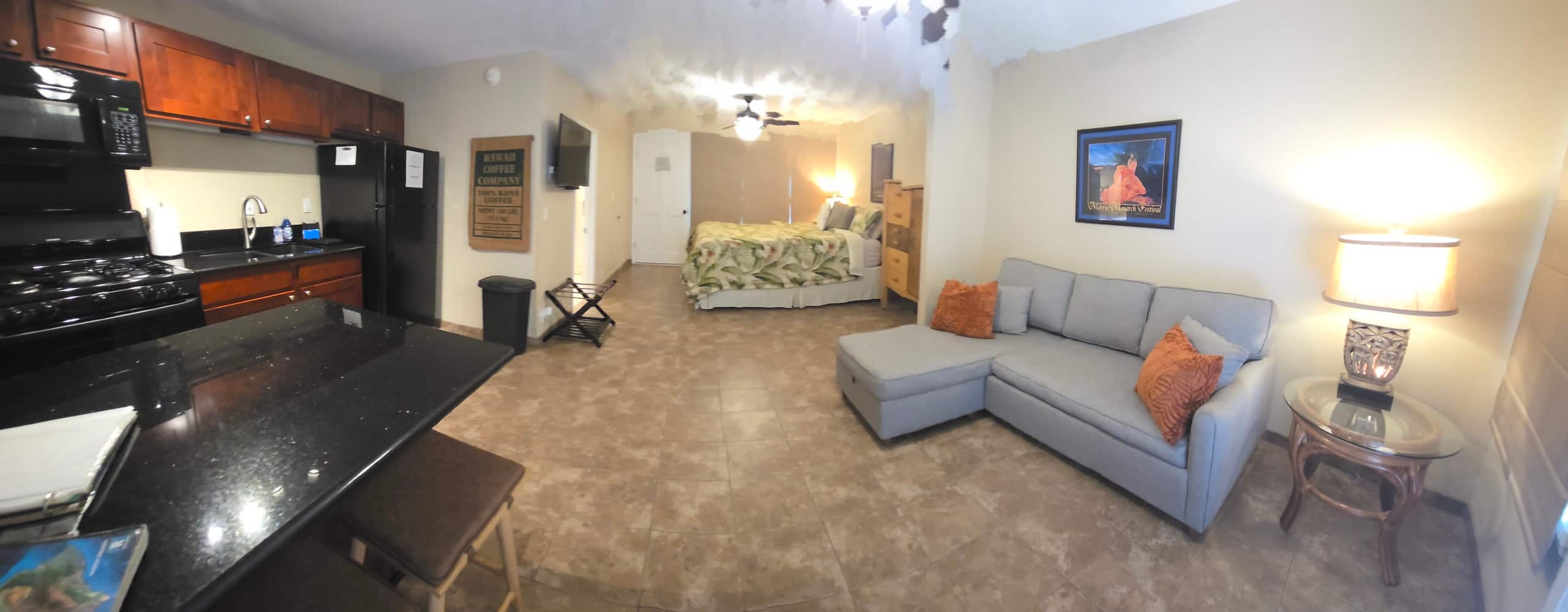Condo in Kailua-Kona · ★4.94 · Studio · 2 beds · 1 private bath - Image 10