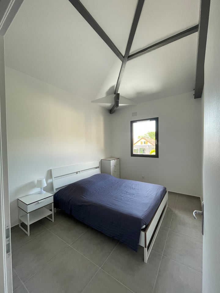 Appartement Deux Chambres Au Calme Avec Terrasse - Voiron