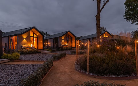 Luxury Tinyhouse with private hot tub