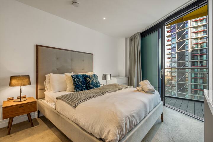 Battersea Power Station | River View | 2BR 2BA gallery image 4