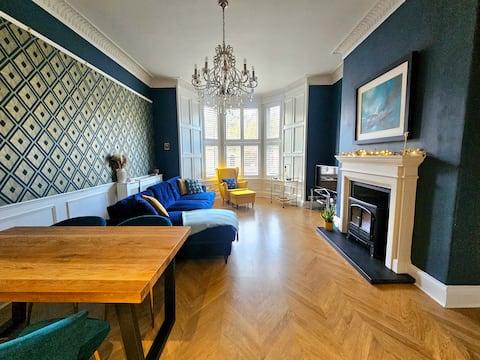 Top Airbnb: Spacious Edinburgh Home - Easy Access Airport>City in Edinburgh