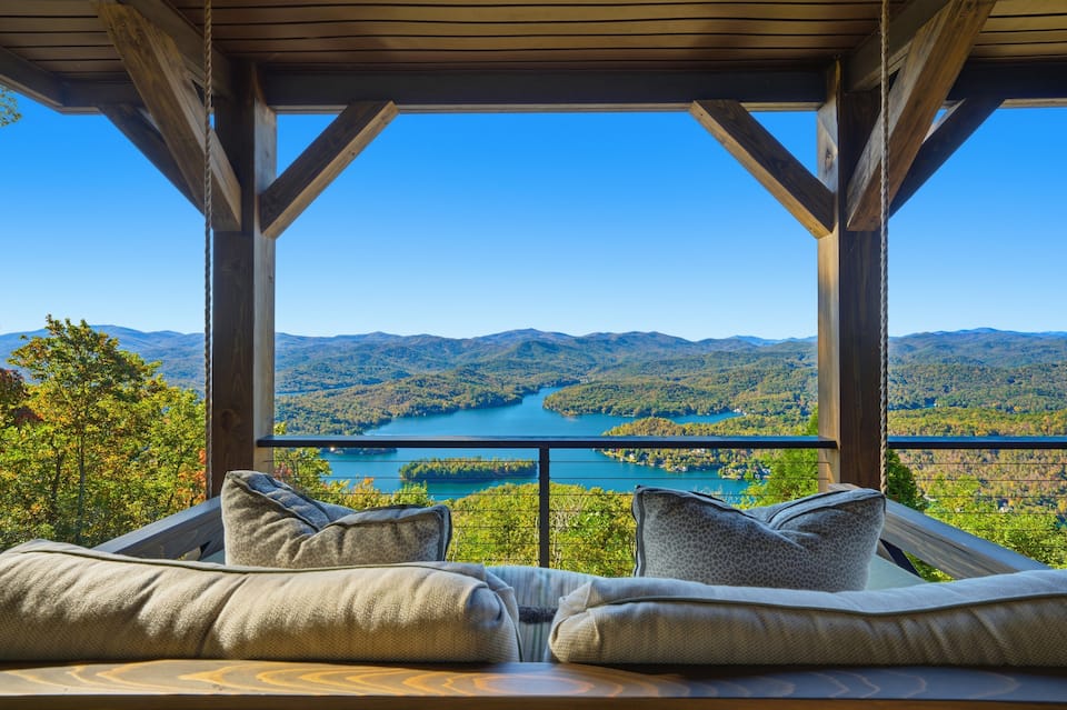 SkyHaüs, high above Lake Burton, Tiger, Georgia, United States, photo 5 of 10