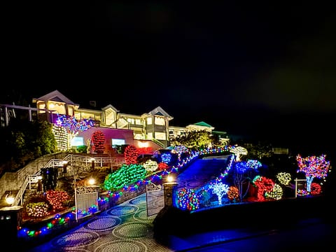 $10M Estate:Pool,HotTub,Sauna,Tennis,PanoramicView