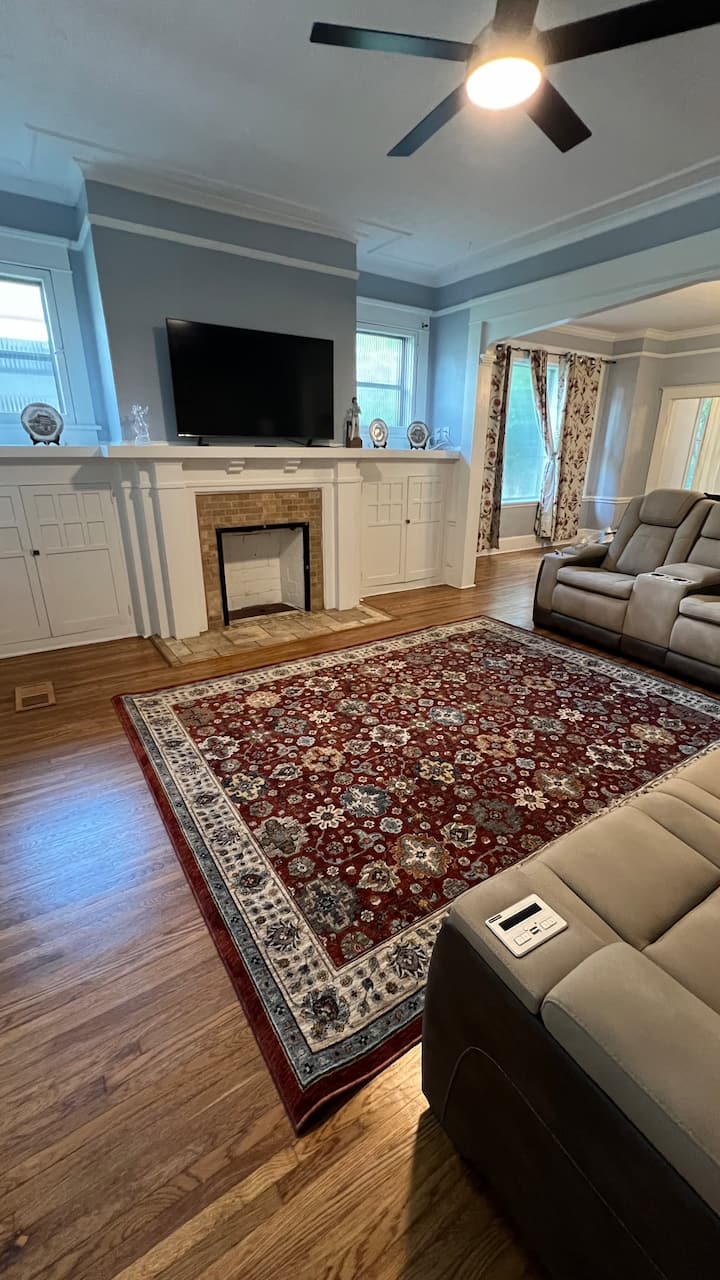 Home In Midtown/overton Square - Memphis, TN