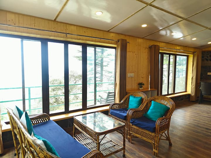 The Woodpecker Cabin - Uttarakhand