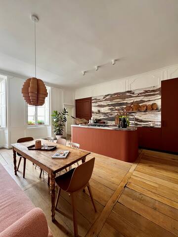Gregory & Pauline De Nomad' managed Airbnb listing 3