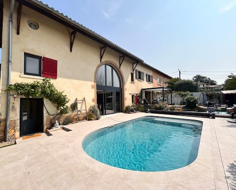 Setting between Lyon & Beaujolais