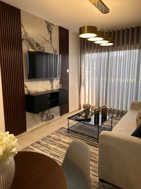 Top performing Airbnb: BLOOM Luxury Apartment with Pool in Exclusive Area in La Conquista