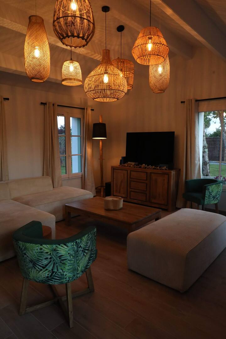 Sublime Maison Neuve, Piscine, Spa, Billard, … - Île d'Yeu