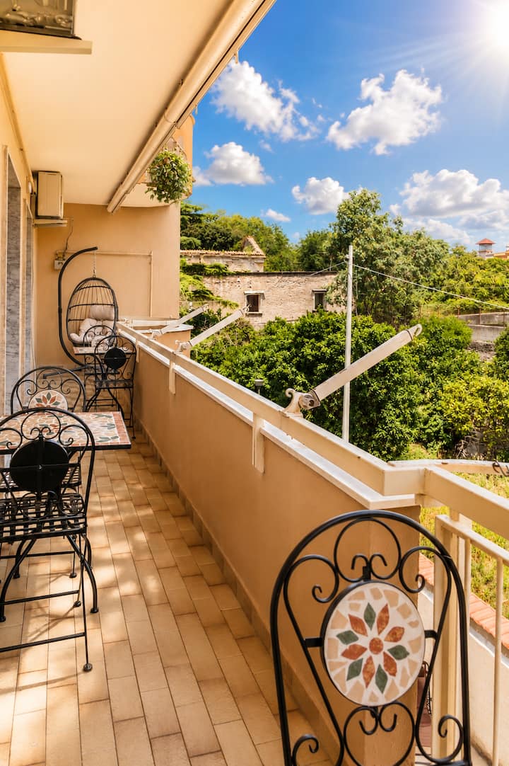 Domus Herculaneum Ruins & Sea Gated Parking - Ercolano
