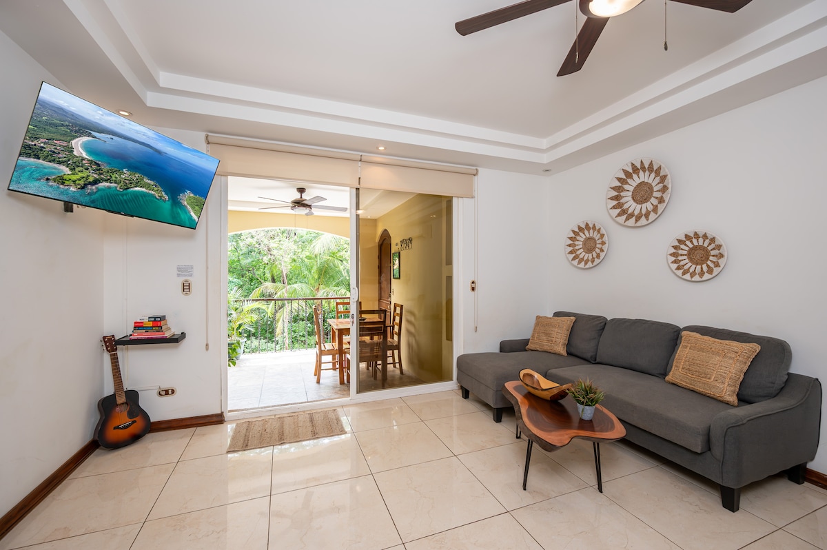 Serene & Peaceful, Pool View, 
Short walk to beach - Apartments for Rent in Tamarindo, Provincia de Guanacaste, Costa Rica