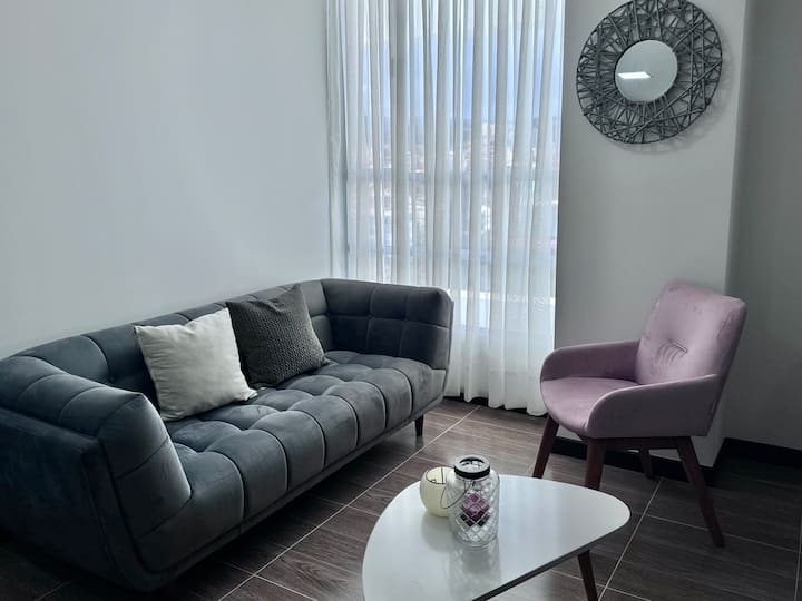 Moderno Apartamento-cerca Al Centro - Pasto