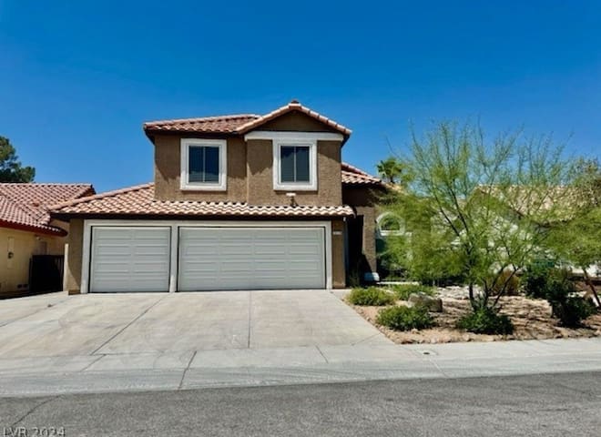 Beautiful house in el Dorado W/Pool