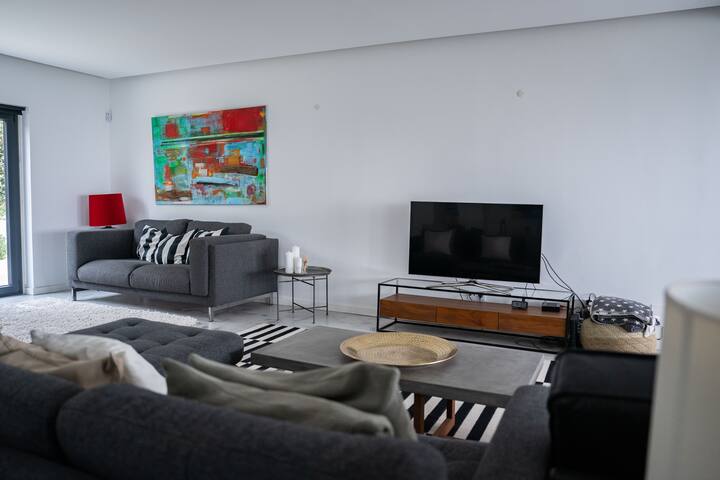 Ericeira Ocean View Villa gallery image 4