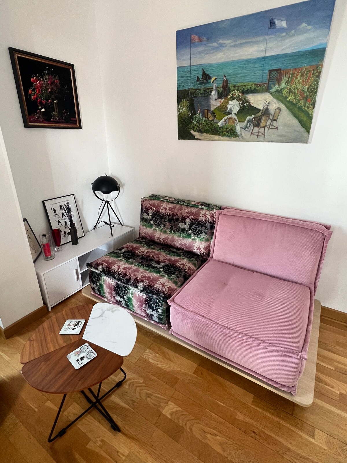 Top performing Airbnb: 4 min to Geneva station, quiet, 14 m2 balcony, parking in Annemasse