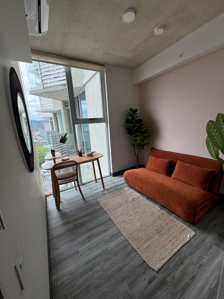 Наистина удобен диван за двама 