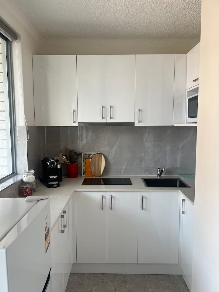 Modern, Convenient Bondi Pad - Woollahra