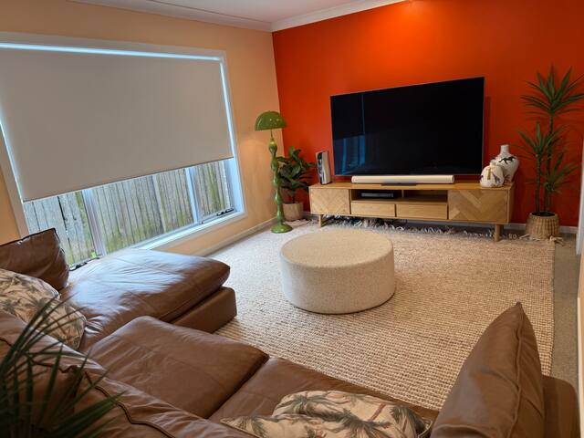 5BR Poolside Getaway Near Beach gallery image 4