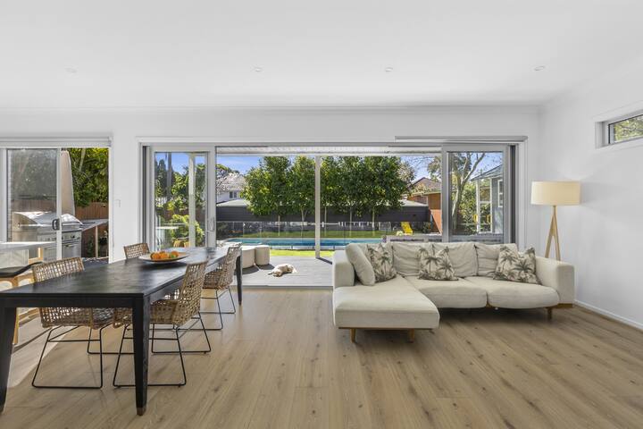 5BR Poolside Getaway Near Beach gallery image 3