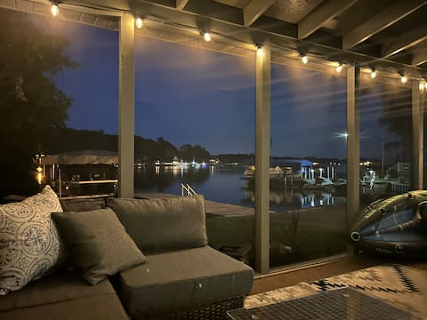 Curvy Midcentury Waterfront Cabin