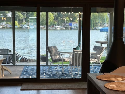 Curvy Midcentury Waterfront Cabin