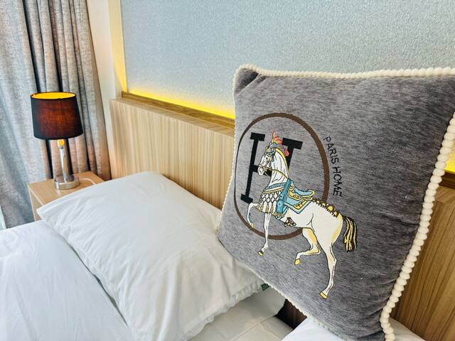 New 168sqm 3Br FL4 Ekamai Luxury Home near 711,BTS gallery image 2