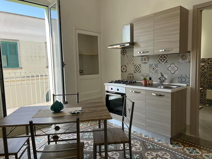 Bellissimo Appartamento Situato Al Centro - Matino