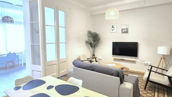 P1  - Apto 3 Dorm (4 Adultos ) - Esplugues de Llobregat