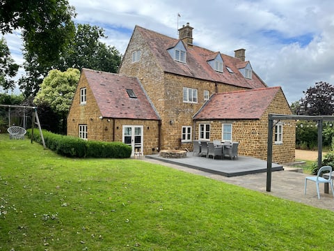 Large Farmhouse in Ilmington
