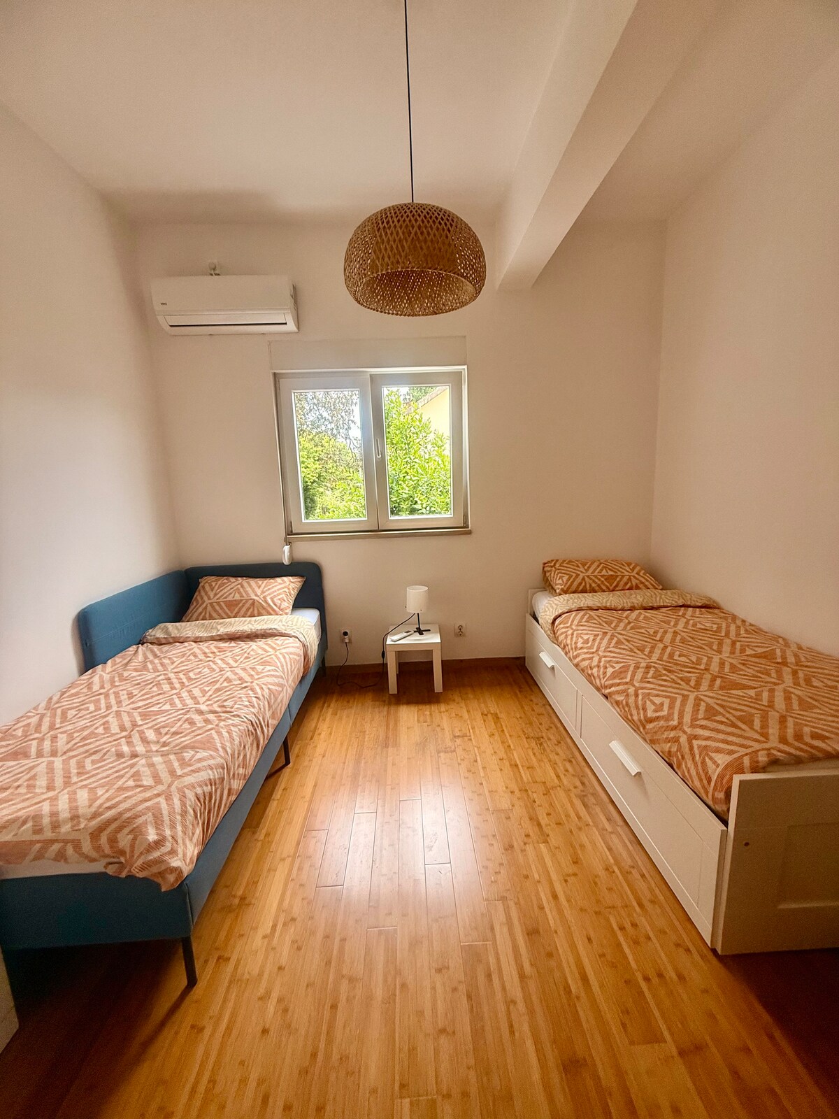 غرفة النوم 2