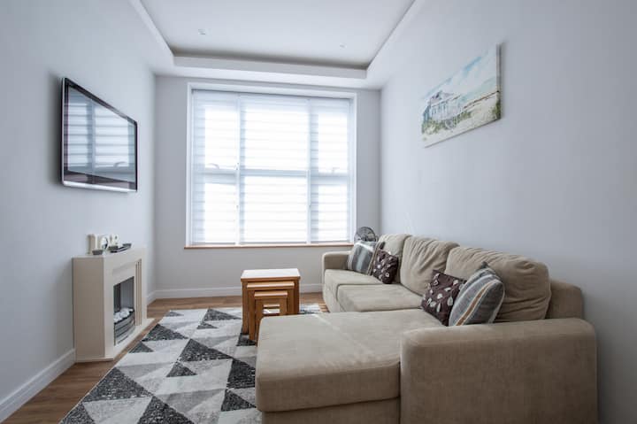Holiday Apartment
Close To  Bournemouth Beach - Christchurch, UK
