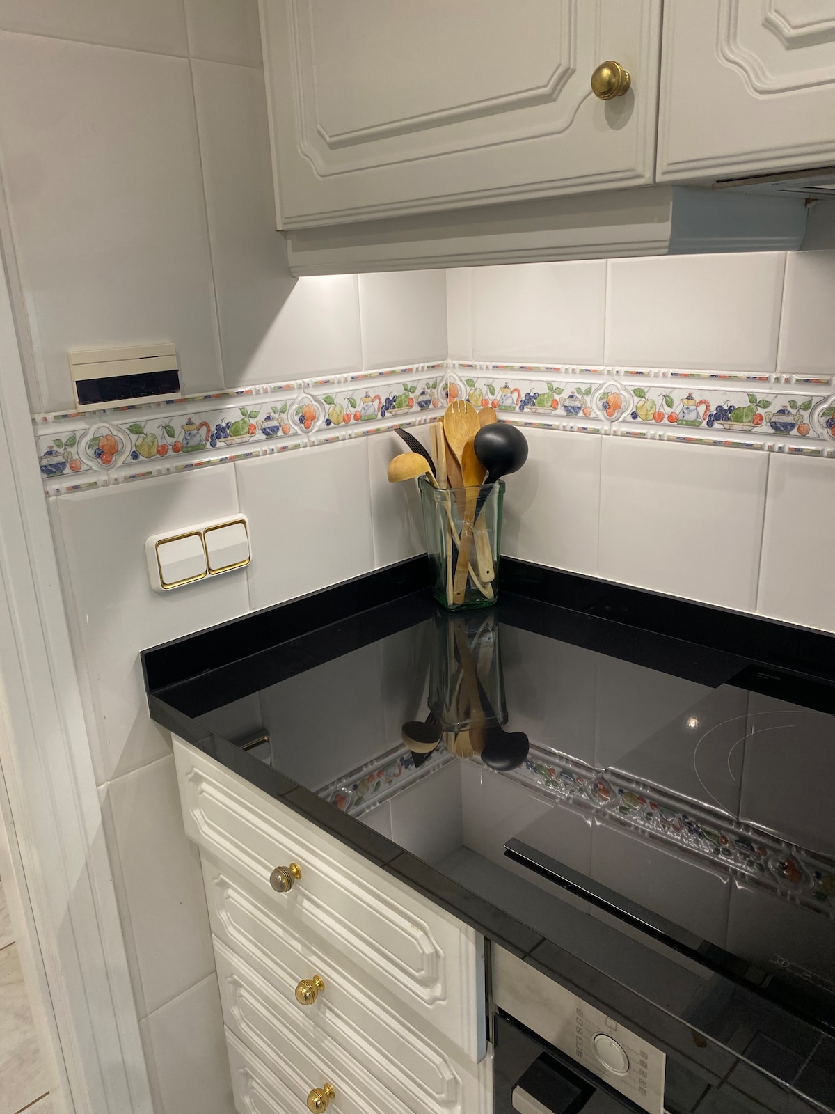 Top performing Airbnb: Exclusive penthouse on the beach wifi/Ac & parking in Calp