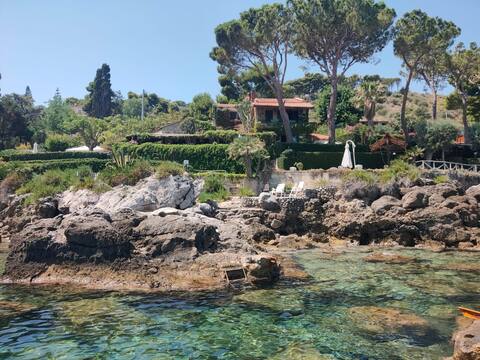 Five Stars Villa Cast on the sea- Princess Daniela