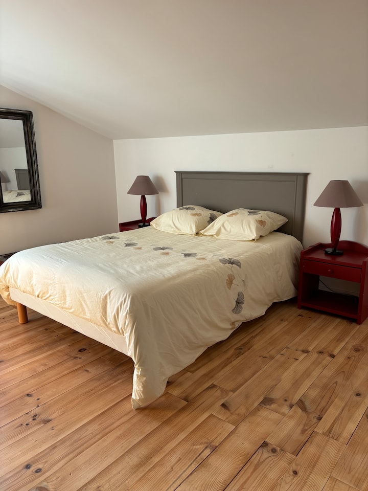 საძინებელი 1