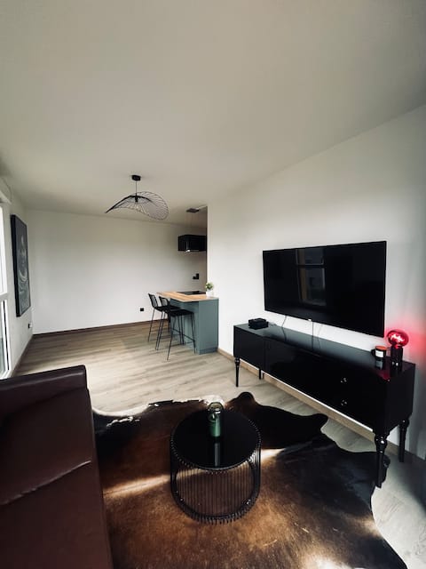 Cozy, fully renovated, non-smoking 2 bedroom apartment.