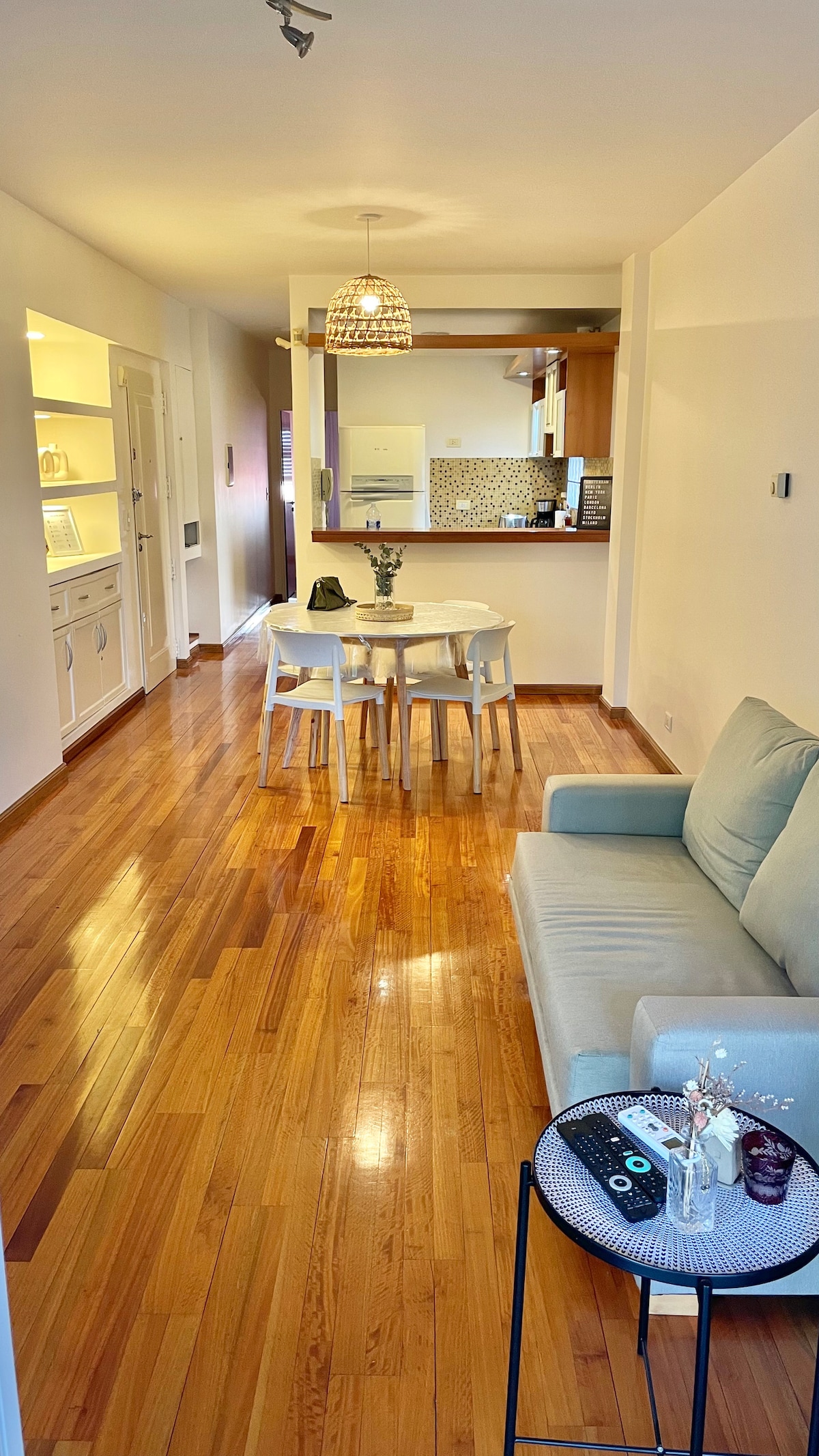 Popular Airbnb listing: Spacious and beautiful apartment on a main avenue in Caballito