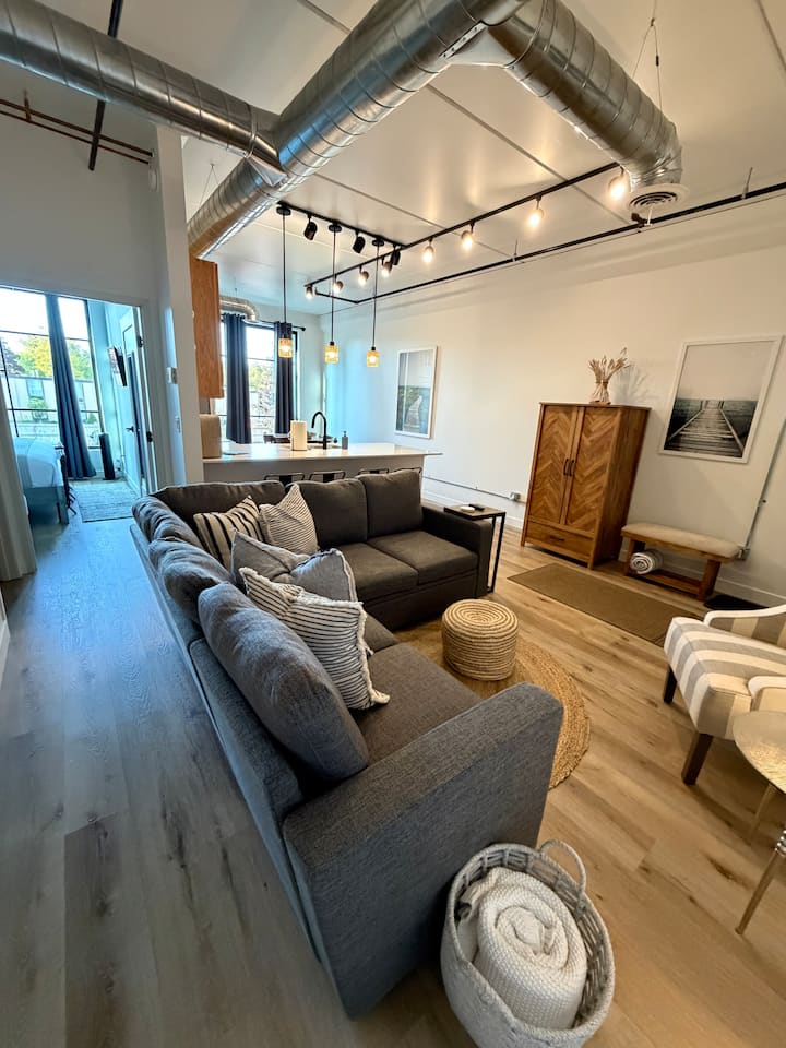 Tc Coastal Condo - Traverse City, MI