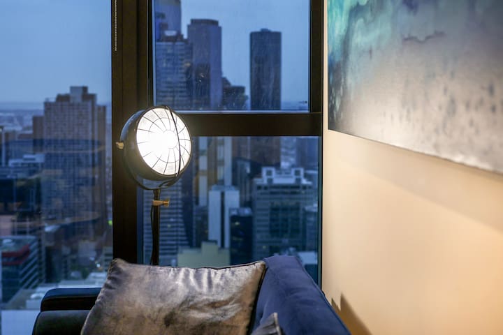 Skyline View 2BR Apt | Prime CBD Location