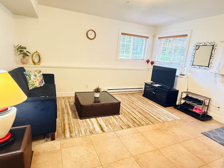 2 Bedroom Guest Suite In Port Coquitlam - Coquitlam