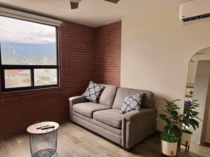 Apt/camaqueen/parking/pool/barrio Antiguo/factura - Nuevo Leon