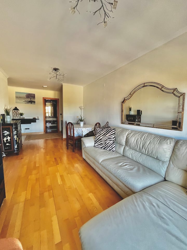 Spacious Apartment In Lisbon, 10 Min To Airport! - Portela